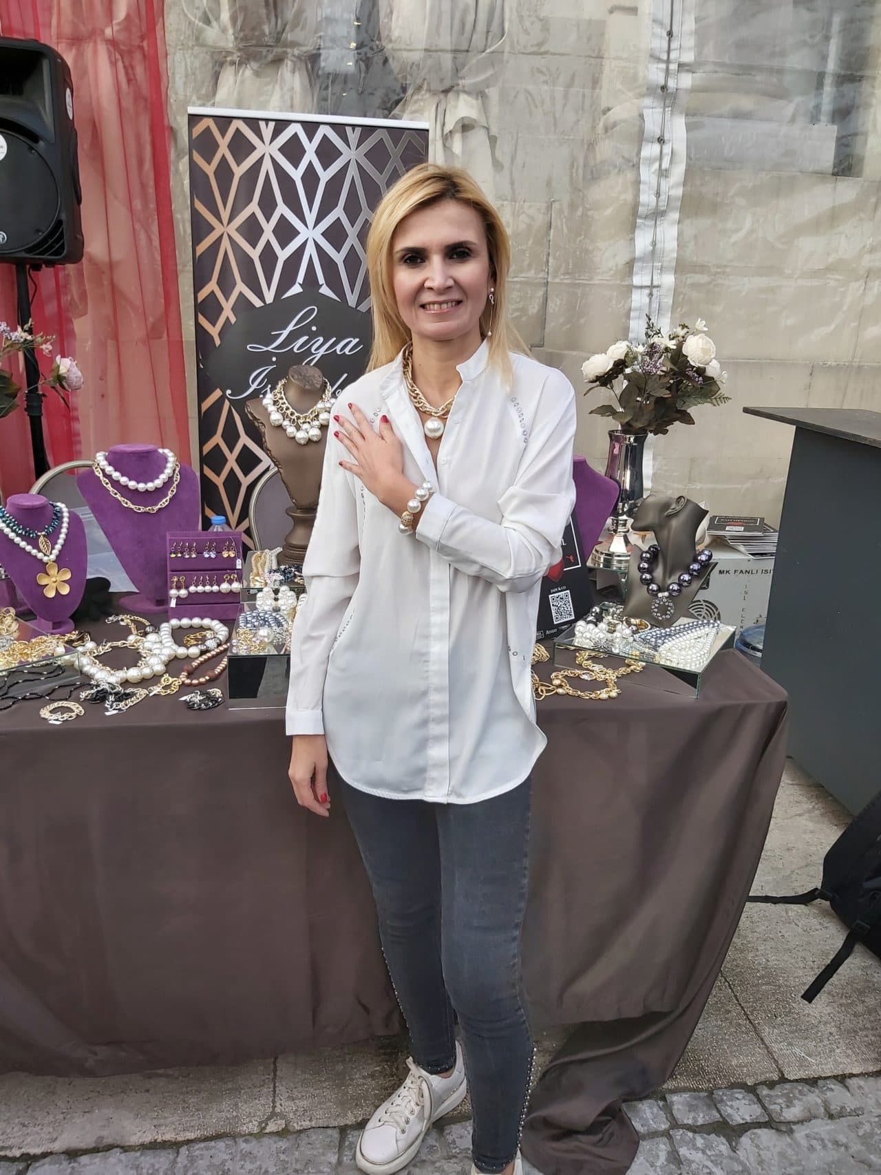 Şıklığına Şıklık Katmak İstiyorsan Büyük İnci Kolyeleri Dene