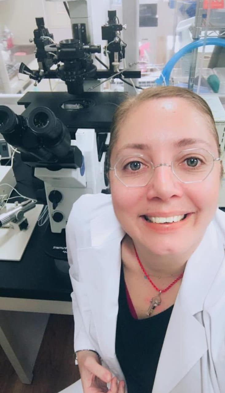 Tüp Bebek Uzmanı Feriba Turhan’la Röportaj “Japonya’da Sabrı, Hindistan’da Evrene Hizmet Etmeyi Öğrendim”