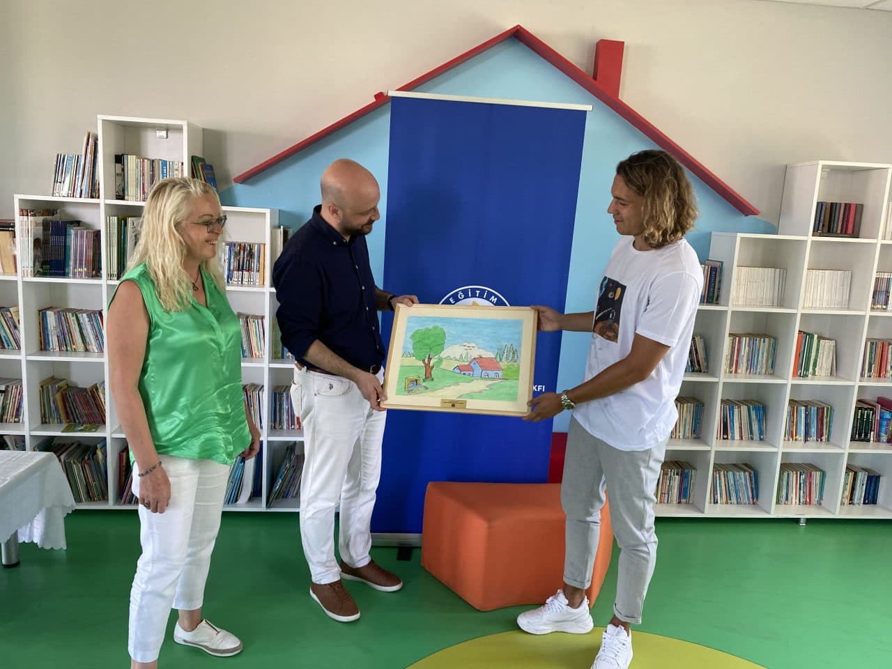 Taylan Antalyalı ile TEGV, ‘Gelecekteki Ben’ projesi ile çocukların hayallerine ortak oldu