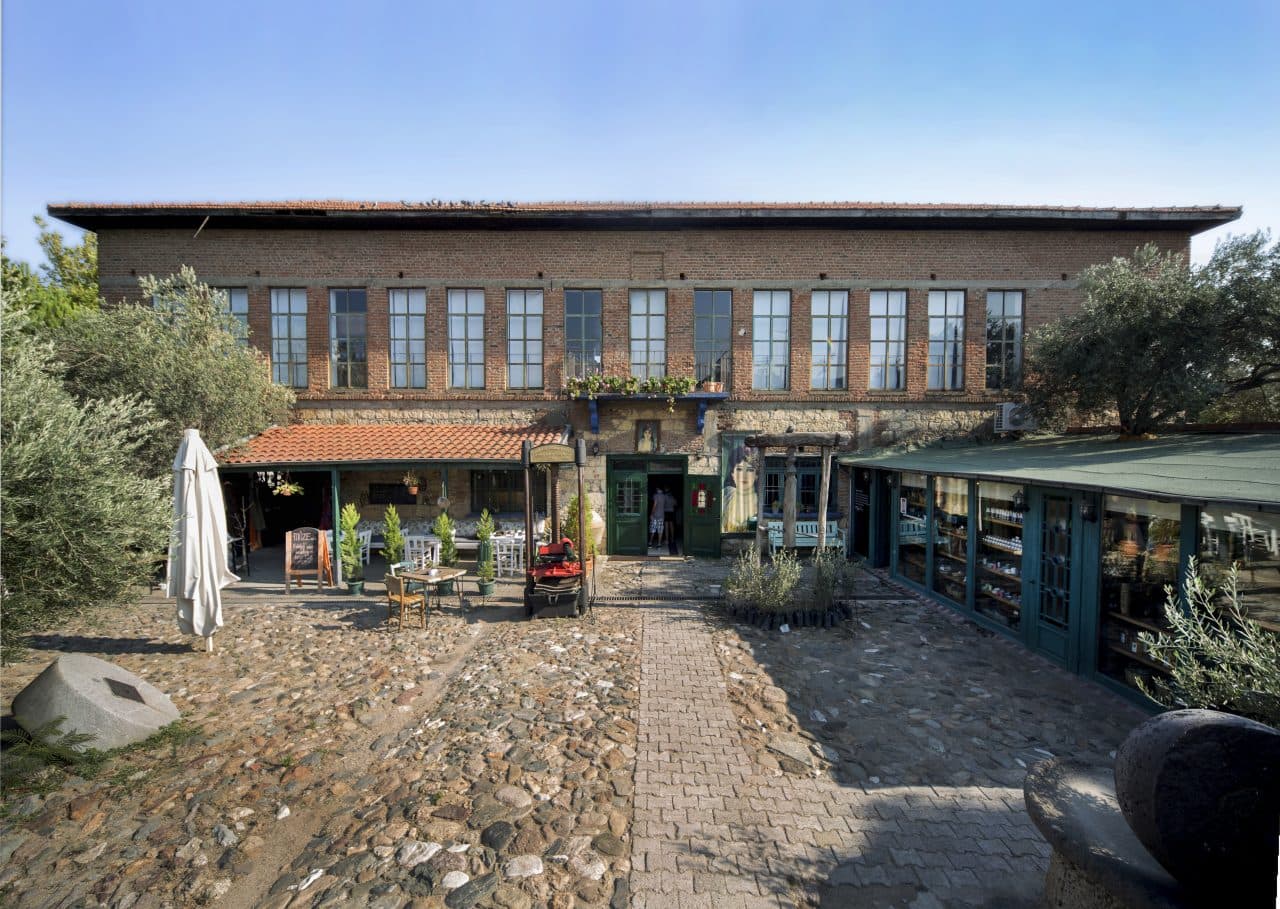 Zeytinyağının Nasıl Üretildiğini Merak Edenler İçin Zeytinyağı ‘’Fabrika- Müzesi’’…