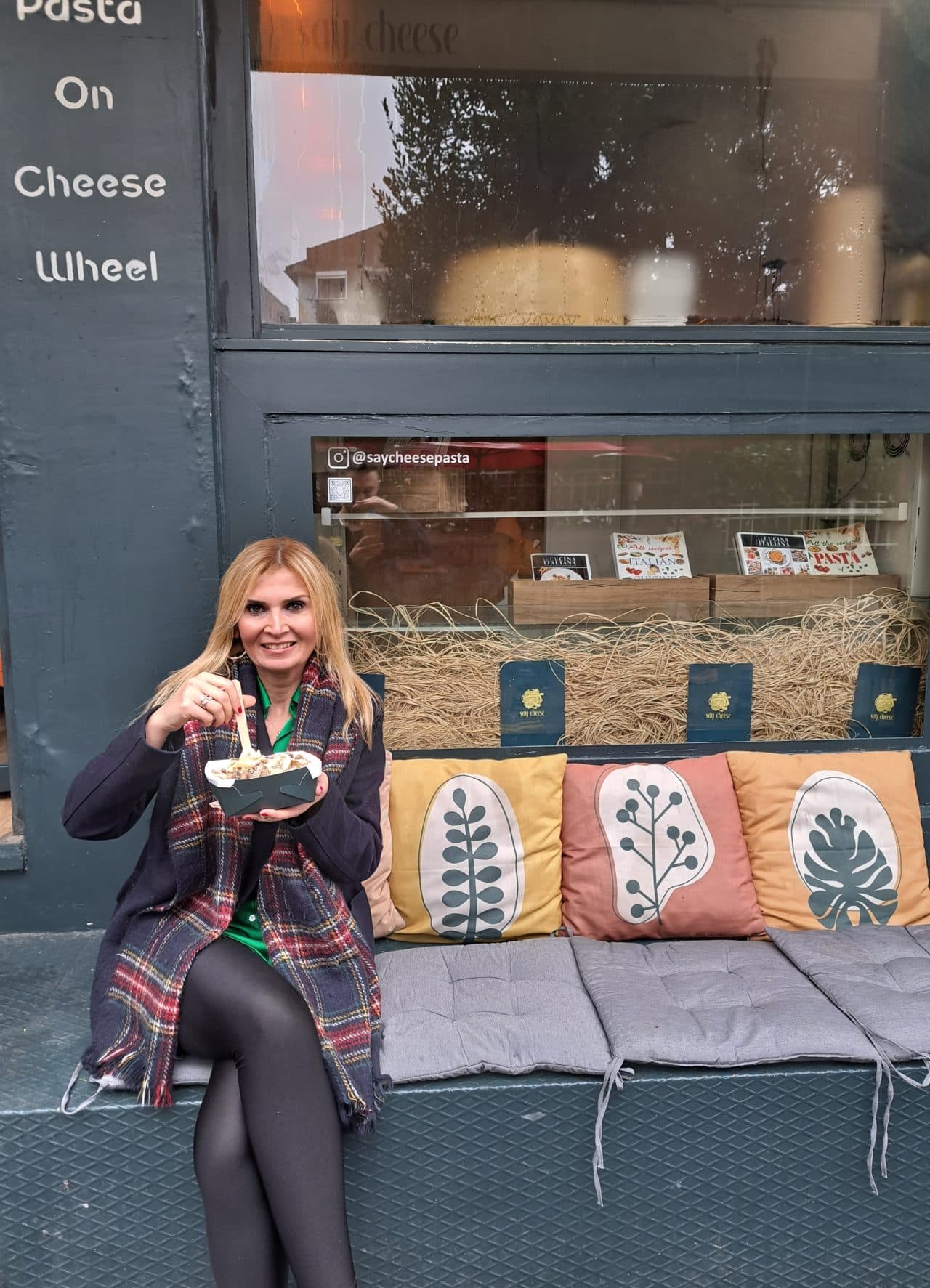 Parmasen Tekerinde Hazırlanan Taze Makarna: Say Cheese…