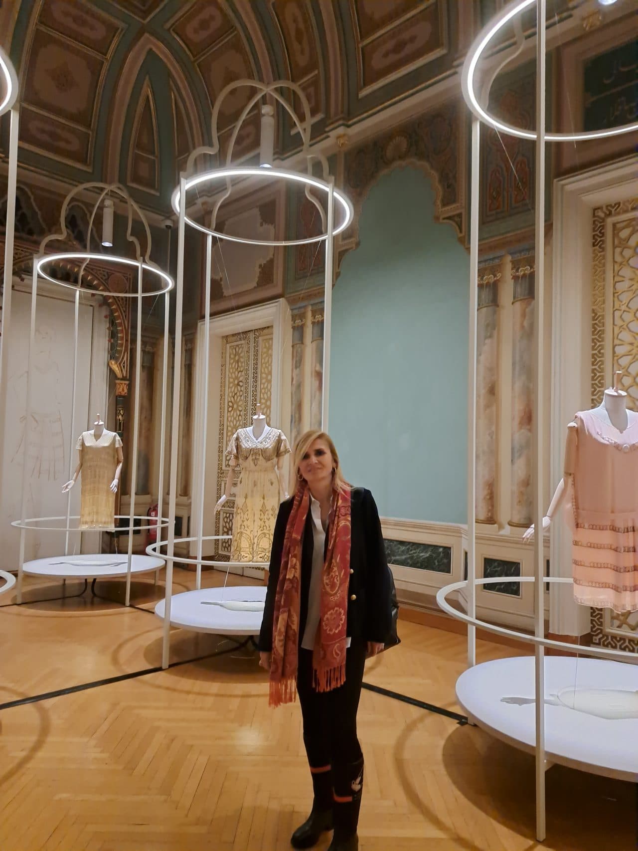 Mâzîden Âtîye Zarâfet: Osmanlı İmparatorluğu’nun Son Döneminden Cumhuriyet’in İlk Yıllarına Kadın Kıyâfetleri Sergisi Abdülmecid Efendi Köşkü’nde …